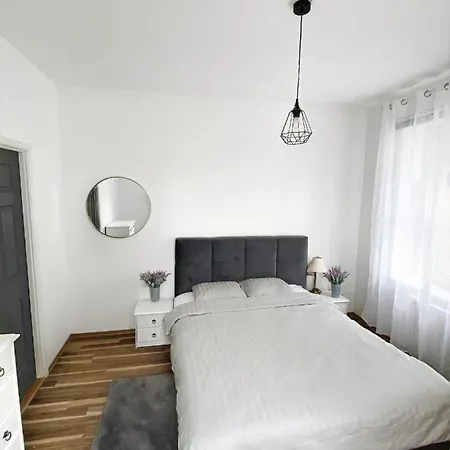 Luxurious 68m2 2br 3-room River View In The Heart Of بارنو