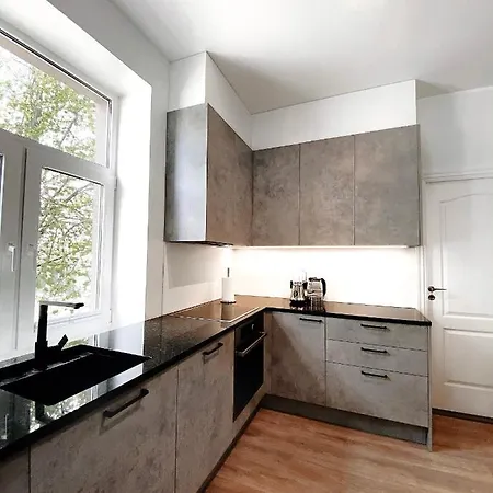 Luxurious 68m2 2br 3-room River View In The Heart Of Apartmán Pärnu