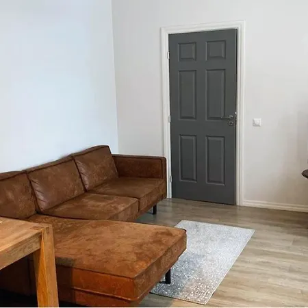 Luxurious 68m2 2br 3-room River View In The Heart Of Apartamento