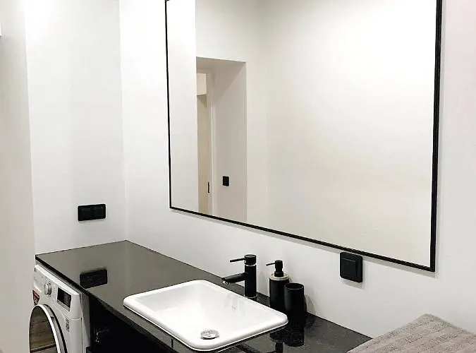 Luxurious 68m2 2br 3-room River View In The Heart Of * بارنو